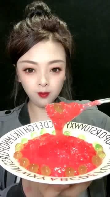 娱乐吃瓜酱小姐姐是谁啊